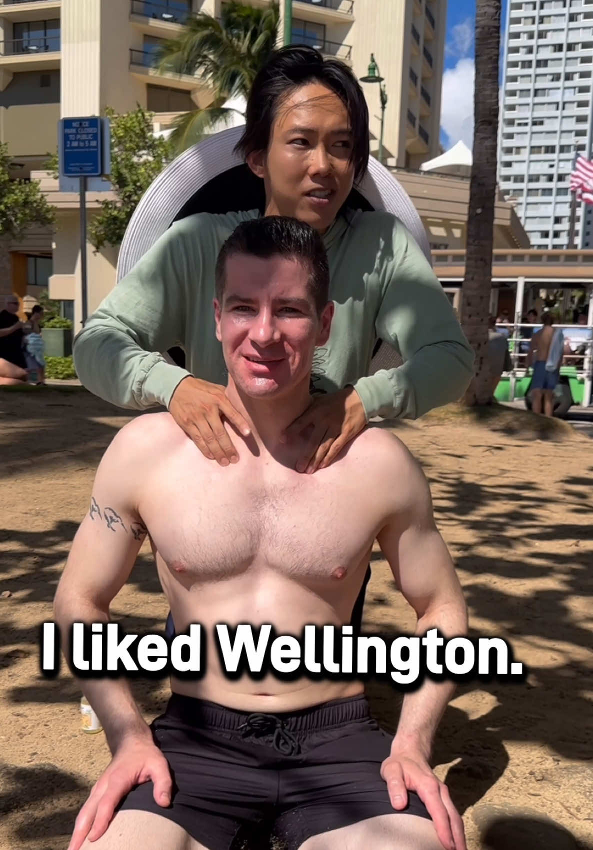 Gave massage for a strong muscular man from New Zealand in Waikiki beach 🌺 #hawaii #waikiki #massage #massageinhawaii #massagetherapist       