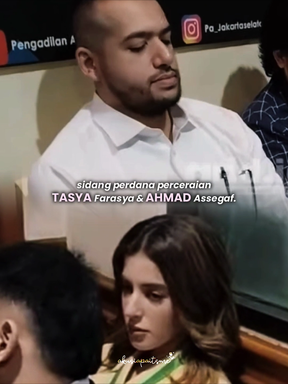 Ahmad tampak menunduk dan tersenyum, sedangkan Tasya pandangannya kosong. Semangat memong 🥺❤️‍🩹 #tasyafarasya #ahmadassegaf #sidangperceraian #perceraian #cerai