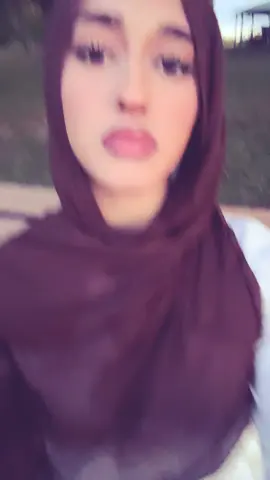 Guys why am I just finding out every one’s highly obsessed w me STOP I THOUGHT I WAS URRELAVENT THANK U 😫#foryoupage #fypシ゚viral #muslimtiktok #hijabitiktok #relatable 