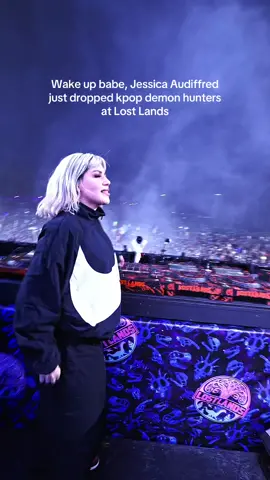 Did she really did that?????? #kpop #kpopdemonhunter #lostlands #excision #ravetok  Shoutout @Chassi @soulvalient @TOXIC  for making this remix! 