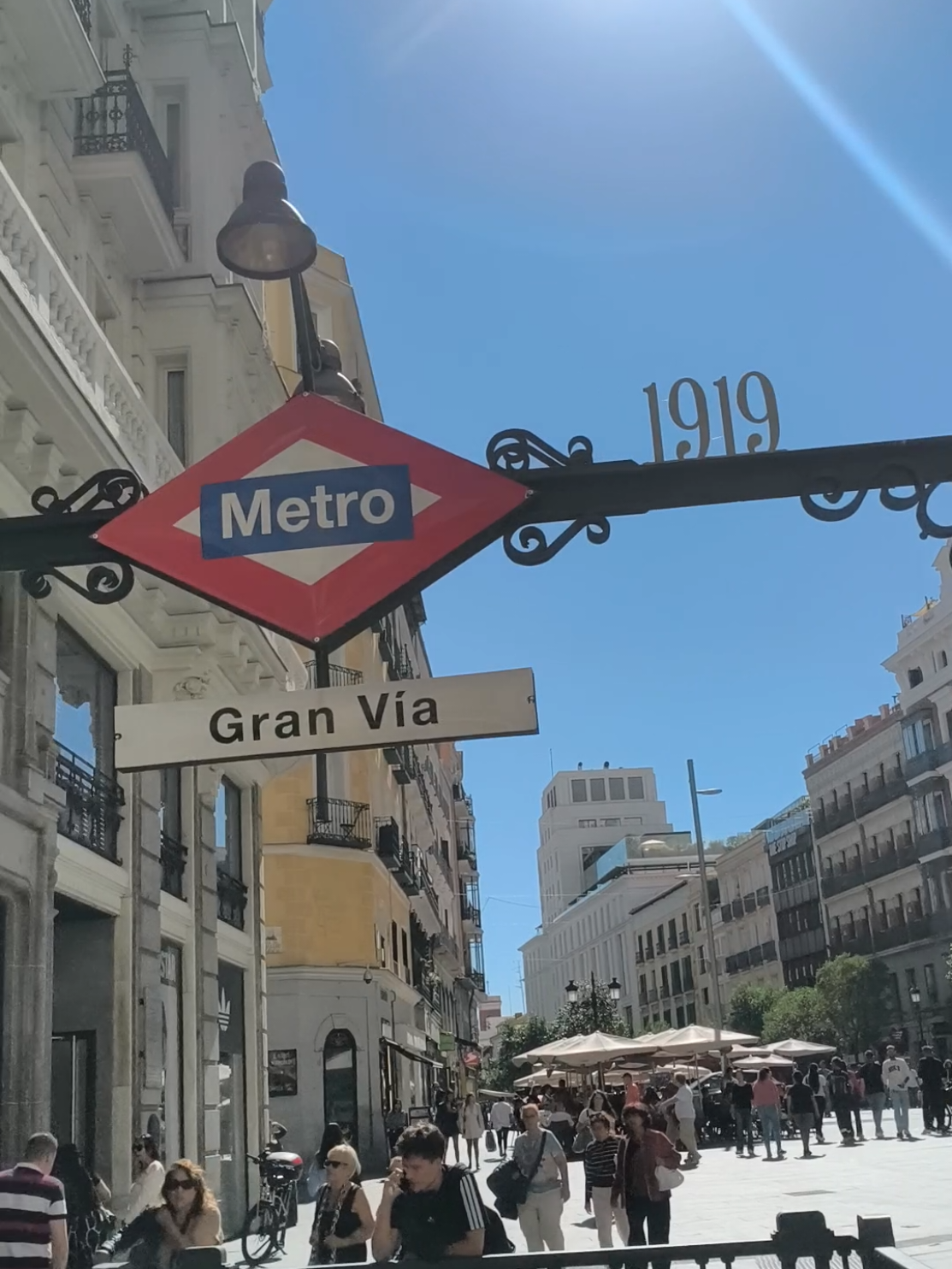 Abre los ojos, te presento la Gran Vía de #Madrid 🇪🇸  #turismo  #granvia  #granviamadrid 