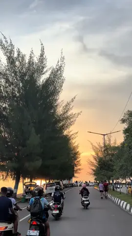 #pantai manra Kolaka 