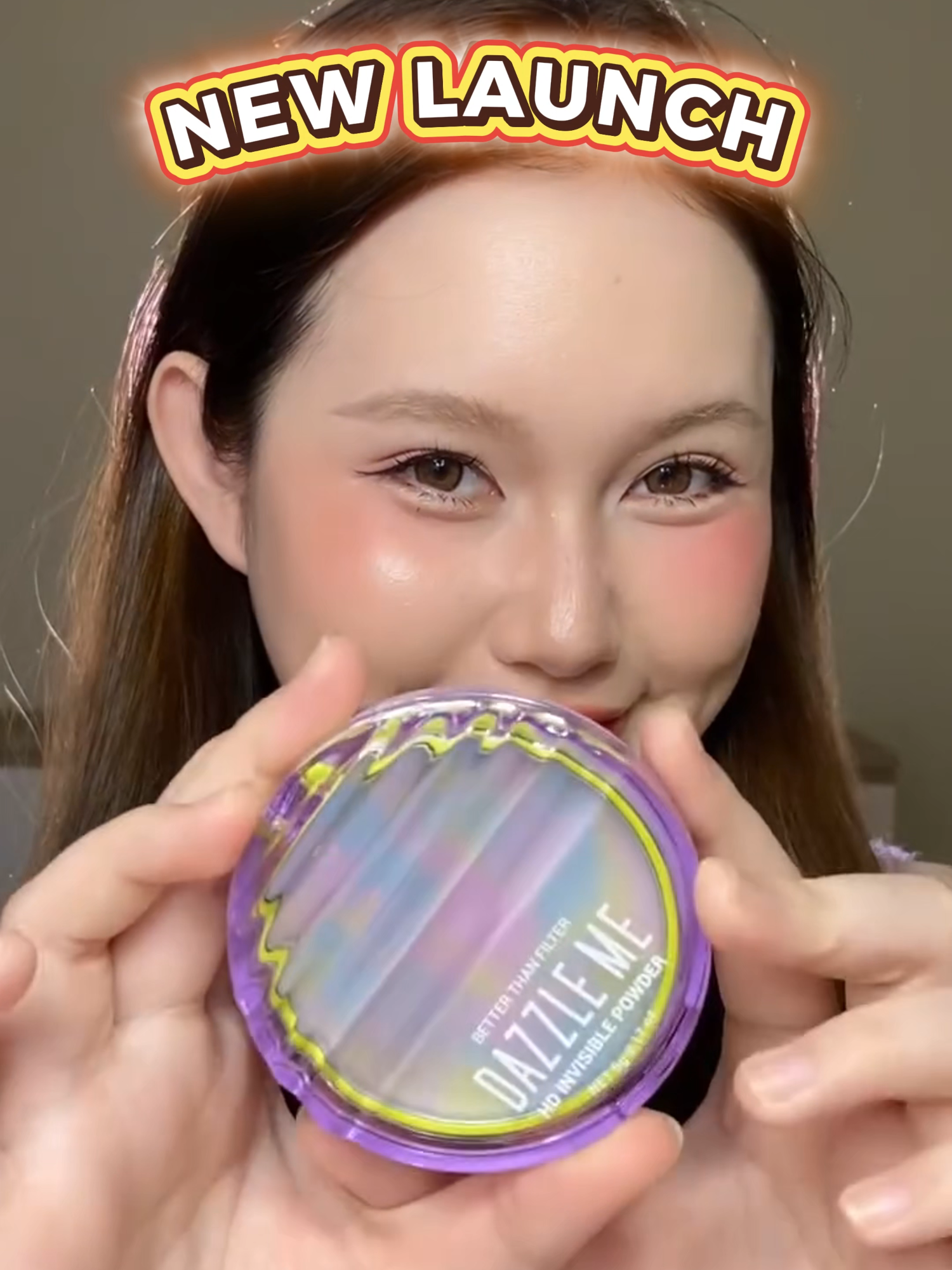 Flawless all day tanpa rasa tebal di muka 🙌 Pakai je Invisible Powder yang baru LAUNCH!! ##dazzlemebeauty #makeup #dazzleme #newlaunch #invisiblepowder