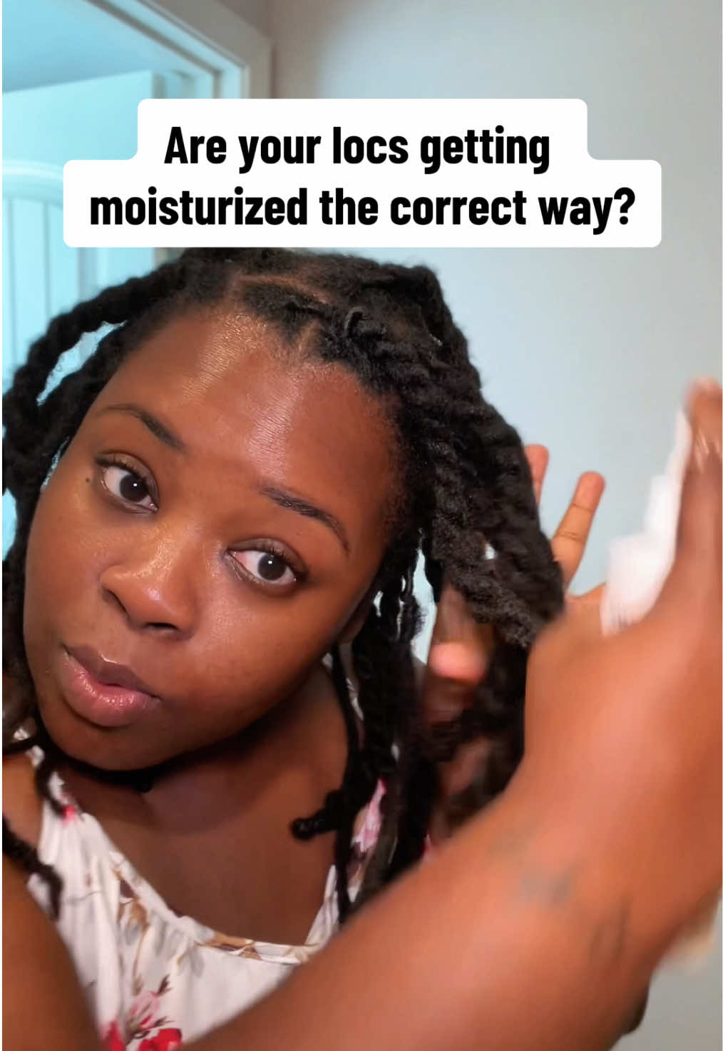 Your locs need some extra love and moisture during the colder months and the @Bask and Lather Co hydrating mist is perfect to deliver hydration and moisture without buildup #tiktokshopcreatorpicks #ttstoptier #tiktokshopfalldealsforyou 