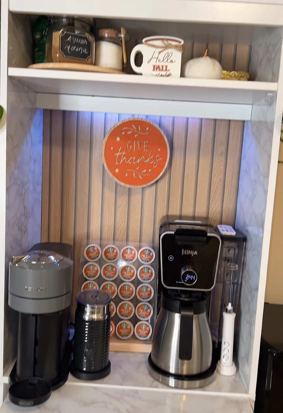 Le hice algunos cambios a mi estación de café 🍂🤍☕️ #coffee #diyproject #fyp 