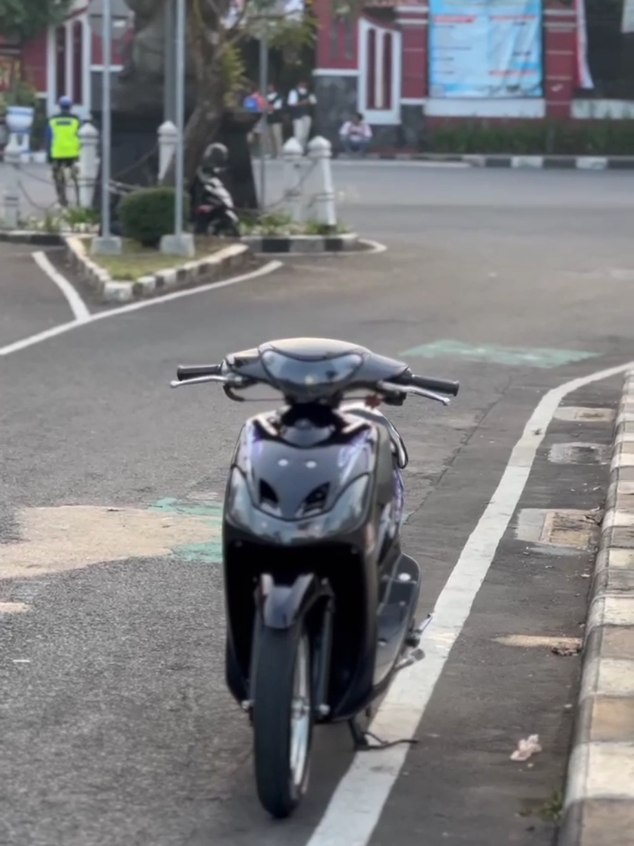 anguk anguk 🤪 #miosmile #miosporty #mio #vegasicepat30 