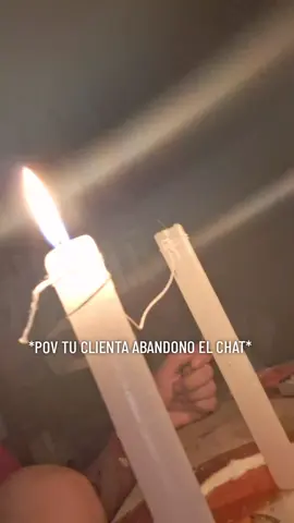 La vela representa su energía vital, su fuerza y su disposición a liberar. Que se apague indica bloqueos, resistencias internas o cargas emocionales que todavía pesan y no permiten que el proceso fluya por completo. También puede señalar que parte de su energía está atrapada en ese vínculo y necesita recuperarla. Lejos de ser malo, es un mensaje: la persona debe trabajar más en su sanación, reforzar su protección y reconectar con su propio poder. #cortedelazosenergético #ceromancia #fyppppppppppppppppppppppp #viral 