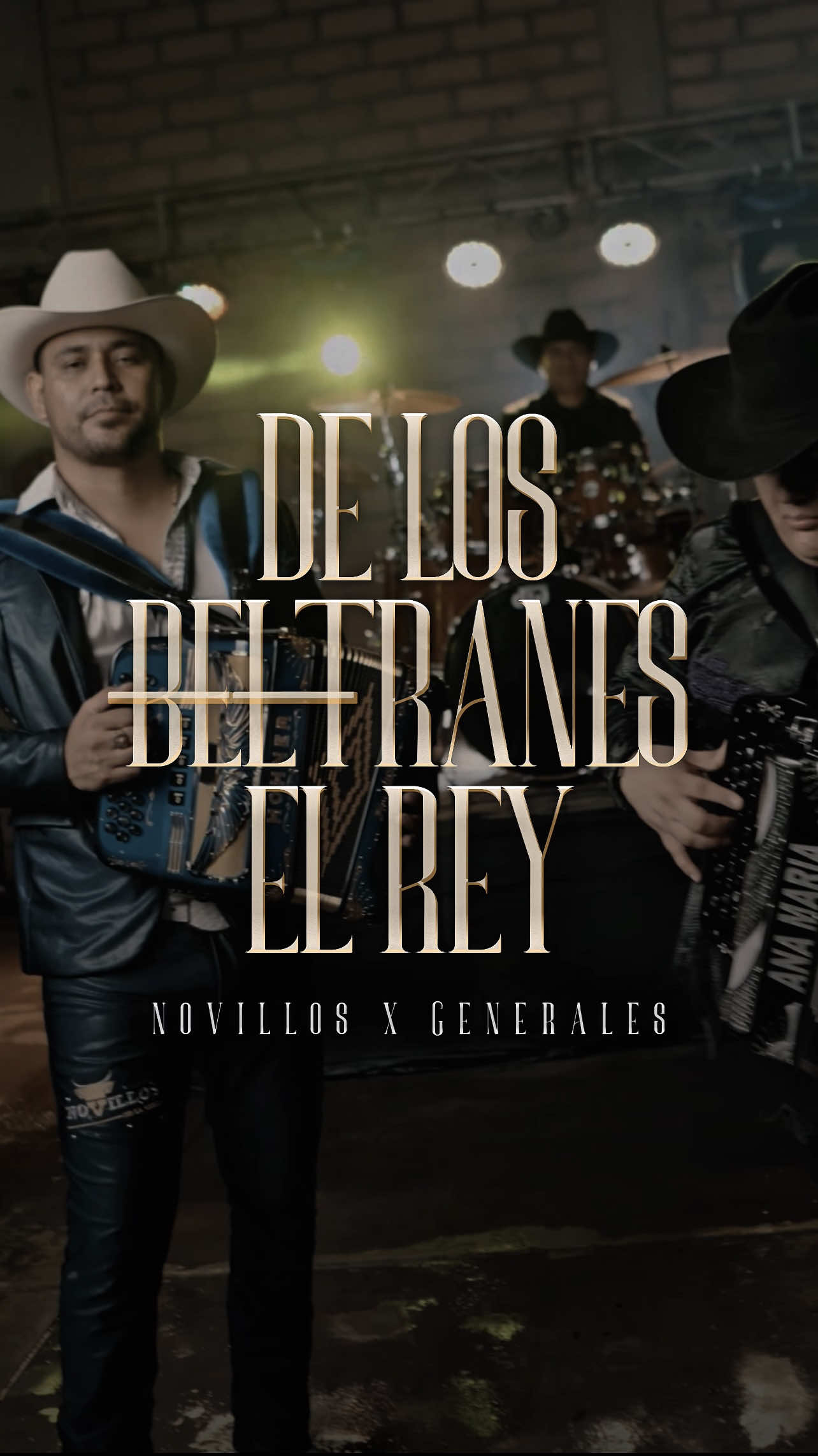 DE LOS B**TRANES EL REY 🔥🎶 @Novillos de la Sierra @GrupoLosGenerales #novillosdelasierra #grupolosgenerales #raulxc #corridos 