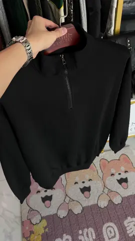 អាវយឺតដៃវែងមានរ៉ូតកចូលស្តុកថ្មីបង មាន2ពណ៌🫶🏻 ••Long sleeve new arrival , oversized •• • Size : M / L / XL / 2XL  • ប្រភេទសាច់ទន់ត្រជាក់ មិនហប់ មិនស្គៀប ស្រួលពាក់បងៗ