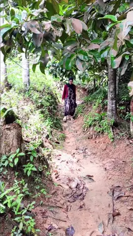 Mau kaya bapak aku GK, bahagia karna bisa ilangin uban? kepoin yu #ShampooUbanNonAmonia #shampoouban #haircoloringshampoo #myiwe #PraktisCaranyaNyataHasilnya 