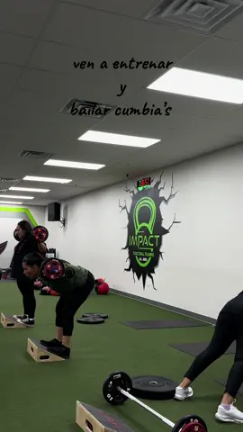 Ven a entrenar 🏋️‍♀️ y bailar cumbia’s #lasvegas #gym #impactfunctionaltraining 