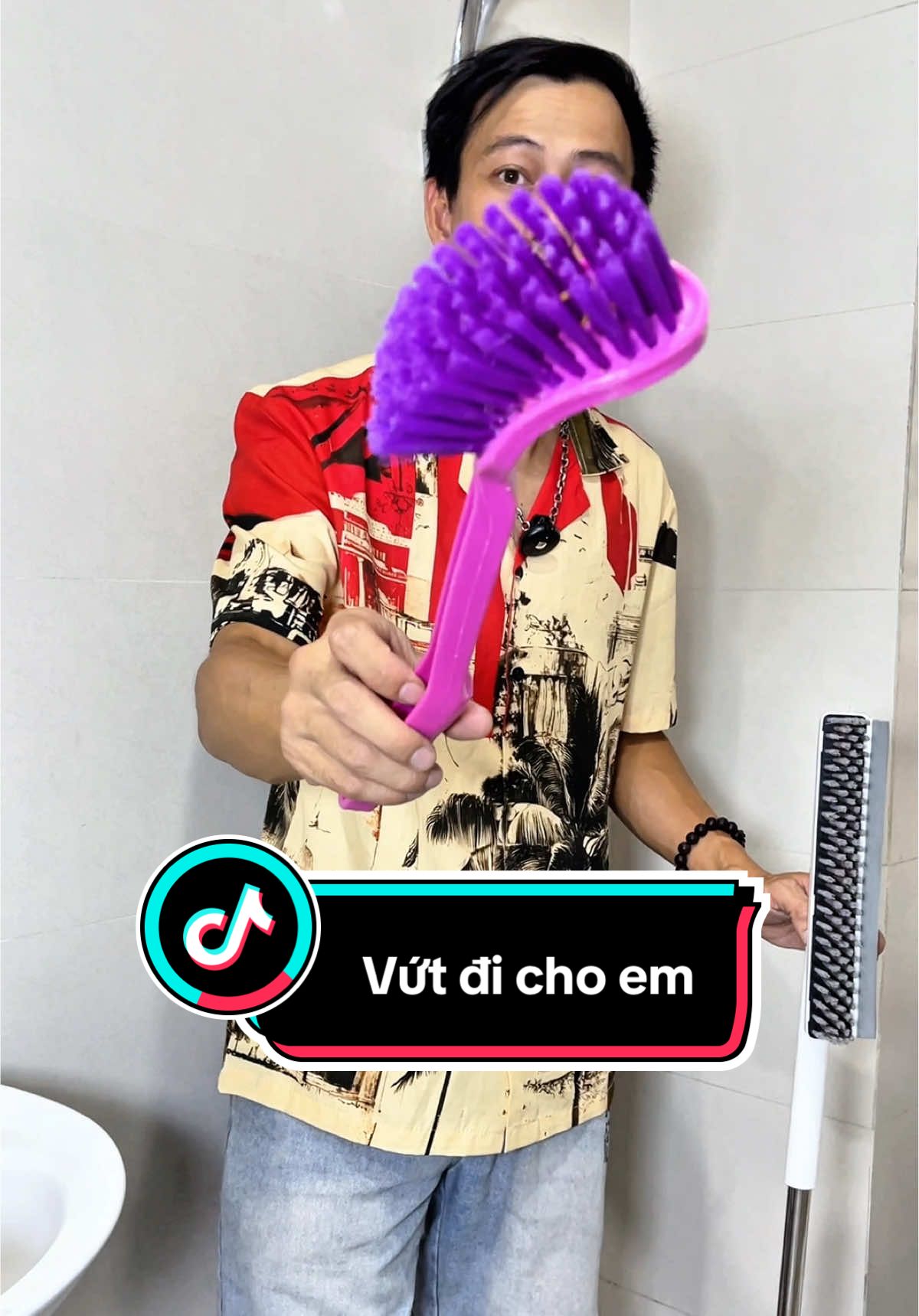 Chổi cọ sàn nhà tắm. Cọ sàn vệ sinh 2 trong 1. #thuongthattha #cosannhatam #choicosannhatam #choicosannha2in1 #choicosangatnuoc 