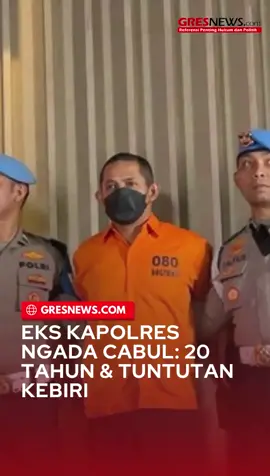 Eks Kapolres Ngada Cabul: 20 Tahun & Tuntutan Kebiri Kasus ini bikin geger. Seorang perwira tinggi polisi, AKBP Fajar Widyadharma Lukman Sumaatmaja, mantan Kapolres Ngada dituntut jaksa 20 tahun penjara karena mencabuli tiga anak. “Kalau aparat yang seharusnya jadi tameng justru berubah jadi predator, hukuman penjara saja terasa seperti diskon. Maka wajar masyarakat berteriak: jangan cuma dipenjara, kebiri sekalian. Pertanyaannya: apakah kebiri kimia cukup membuat jera, atau kita sedang menonton kebobrokan moral yang bahkan tak bisa disterilkan? #KebiriPolisi #PolisiCabul #GresNews 