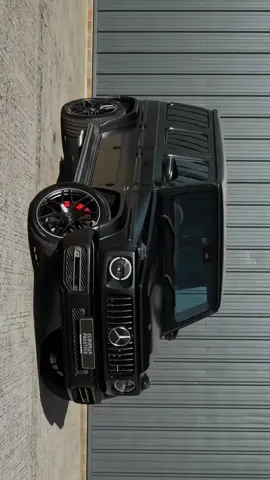 Mercedes Benz G63 AMG | 📷 EuropeanPrestigeNI Engine: 4.0L V8 twin-turbocharged HP: 577 Torque: 850 Nm (627 lb-ft) Transmission: 9-speed AMG SPEEDSHIFT TCT automatic Top Speed: 240 km/h (electronically limited) 0-100 km/h: 4.5 s #gwagon #g63amg #amgpower #mercedesbenz #phonk_music 