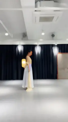 十月晚间小课班新课《一梦惊鸿》招募喜爱的你❤️ 💃十月每周二晚18:30-20:00 💃小课精品班细致化教学 💃Stadium MRT旁舞室 💃欢迎报名 #中国舞 #古典舞 #新加坡舞蹈老师 #新加坡生活 #舞蹈日常 