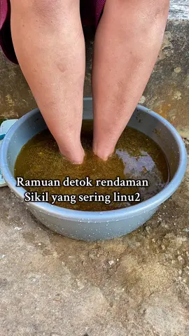 Teryata kaki sebelah kanan lebih dominan terasa, fix selama ini yg sering pegel kaki kanan 