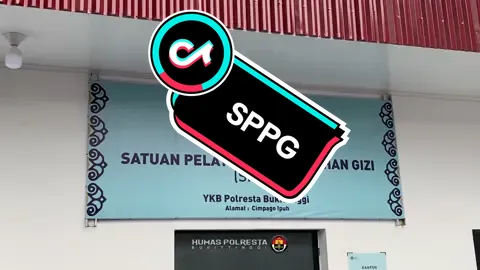 Staf Ahli Kapolri Bidang Sosial Politik Irjen Pol. Drs. Ruslan Ependi, M.Si dan bidang Sosial Budaya , Irjen Pol. Kumbul Kusdwidjanto Sudjadi, S.I.K., S.H., M.M., M.H. melakukan peninjauan SPPG Kemala Bhayangkari Polresta Bukittinggi, guna memastikan kesiapan program yang menjadi bagian penting dalam mendukung kesehatan dan tumbuh kembang anak Indonesia. #polriuntukmasyarakat #polrihumanis #polripresisi #sppg  @Shandya Palkant @Maktung_98 @buwung puyuh @BA_BE @Fikri Rolla @ylndikhsnlhsn @Skyyvin @humas polresta bukitinggi @kapolrestabkt 