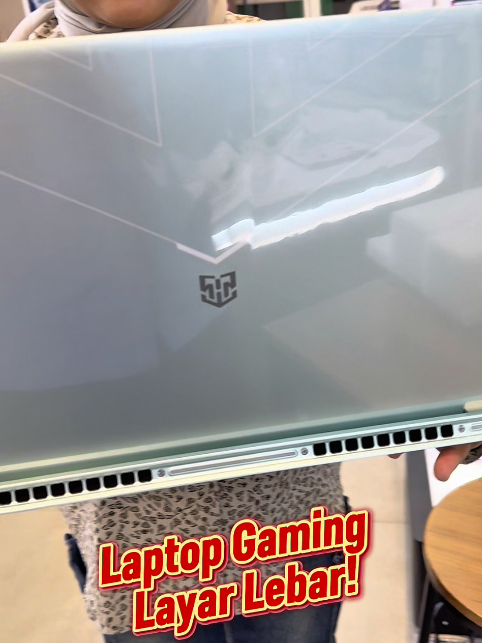 Laptop lokal rasa global 😎 Siapa yang pengen gaming lebih puas di layar gede? 🙌 Belinya di GetGadget yaa!  GetGadget Store (Handphone, Tablet, Laptop, Accessories) Buka Setiap Hari : 09.00 - 22.00 📍Ruko Grand Galaxy City Jl. Boulevard Raya blok RGB no. 32 Bekasi Selatan #gadget #advan #laptopgaming #advanpixwar #transformers 