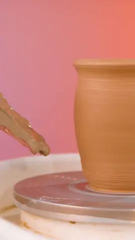 Ide tembikar tanah liat cantik di roda tembikar: mengukir, merancang, dan mengecat lapisan! #DIY #ceramic #pottery #craft #rasakayu #decor #fyp