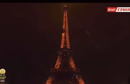 Ballon d'or 2017 - Quả bóng vàng đẳng cấp nhất lịch sử bóng đá thế giới . Ronaldo trở thành cầu thủ đầu tiên nhận qbv trên tháp Eiffel #football #bongda #ronaldo #cristianoronaldo #ballondor 