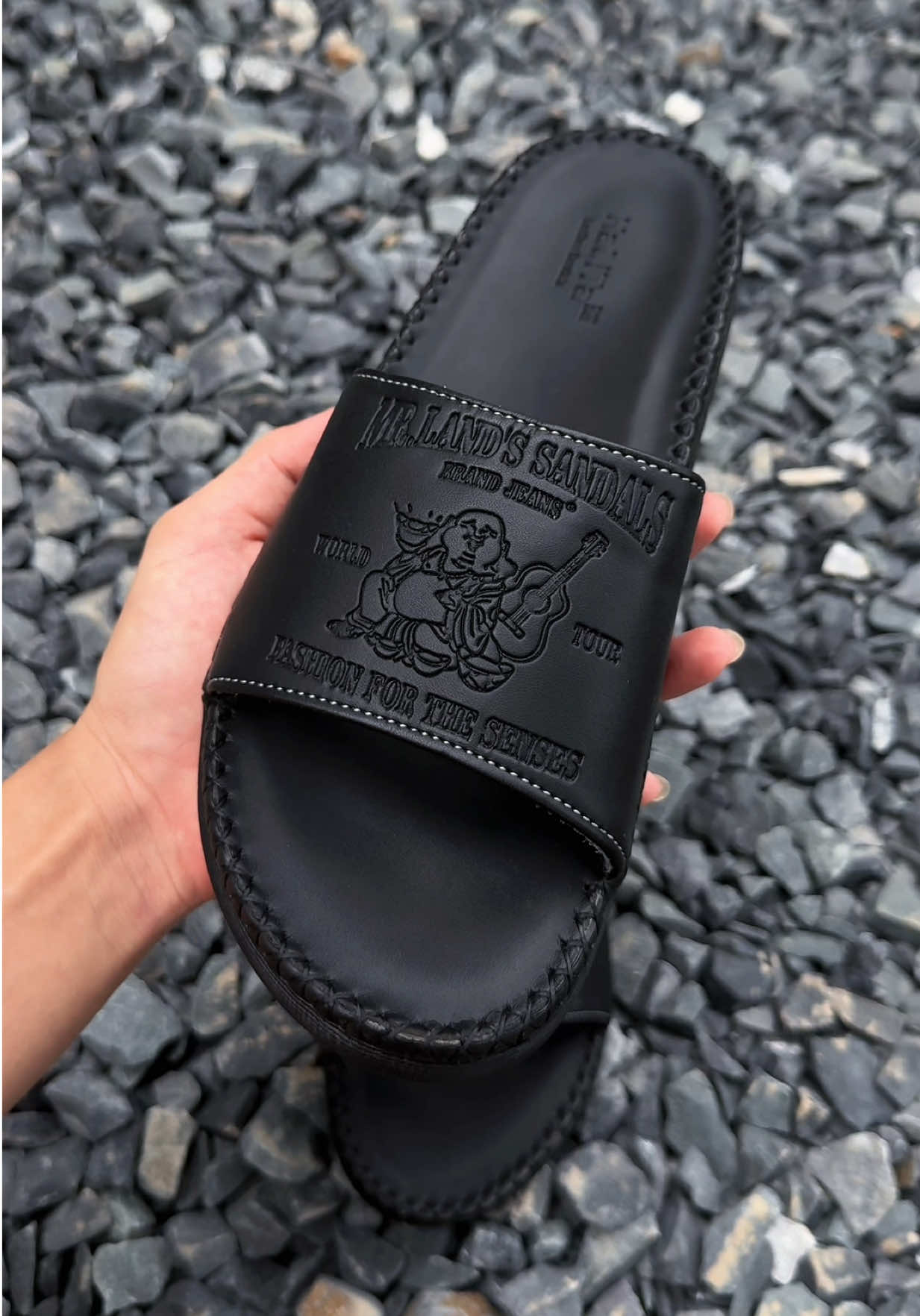 Dép da nam quai ngang, đế bằng chống trơn trượt, dép có khâu quai viền toàn bộ #depnamdep #depdanam #depnammaumoi #havu #xuhuong 