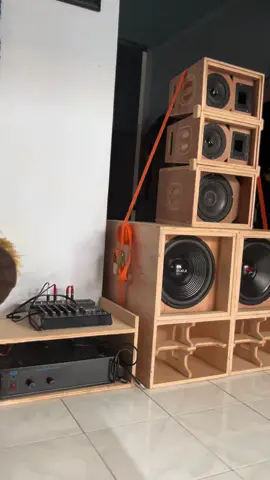 Manasi amunisi                                 #soundsystem #soundminiatur #soundrumahan #soundviral #soundhajatan 