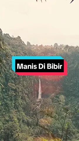 Manis di bibirmu... #liriklagu #lirik #manisdibibir #masukberanda #fyp #fypシ #CapCut 