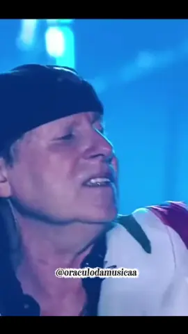 💔 “When the Smoke Is Going Down – Scorpions” é uma das baladas mais marcantes da banda alemã. Com atmosfera melancólica e poderosa, a canção retrata o vazio após o fim de um grande momento — um clássico que atravessa gerações. 🎶✨#Scorpions #WhenTheSmokeIsGoingDown #RockClassico #ClassicRock #BaladasRock         