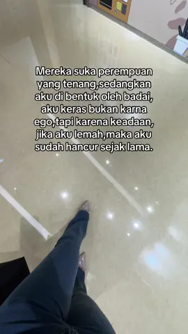 Aku tidak boleh lemah,karena aku berlindung di balik diriku sendiri. #fypシ゚ #storywa #berandafyp 
