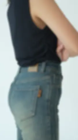 3 Flared jeans kecintaan Manis-manis Elaris, Check out sekarang yang jadi pilihan mu! #Elarisjeans #celanajeanswanita #widelegjeans #celanaviral #celanakekinian #kulot #celanahighwaist #ootdjeans #celanatrend #elaris #kulot #celanawanita #jeans 