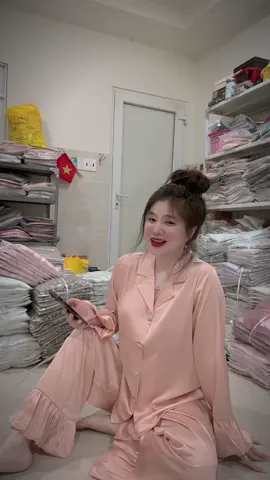 Sang quá trời 🥴  #TuyềnClothing #kênhcủatuyền #đồbộxinh #tiktok #xuhướng 