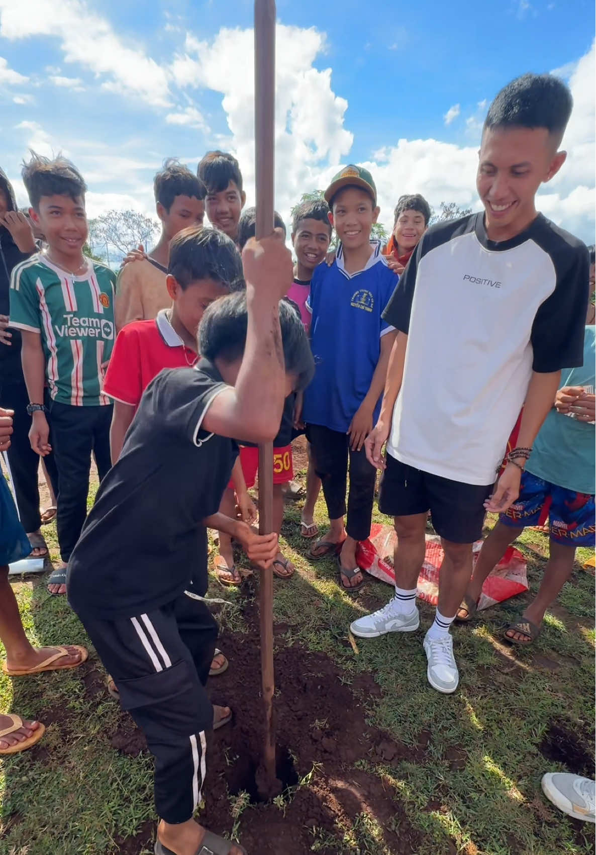 Em trai thất lạc của @Thuận Ròm Football đây rồi , quá đỉnh và dễ thương #dokimphuc #SportsOnTiktok #dkpteam #zaizaicup #kẹothạchzaizai 