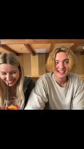 twitch: whylollycry / Не толкайся #twitch #whylollycry 