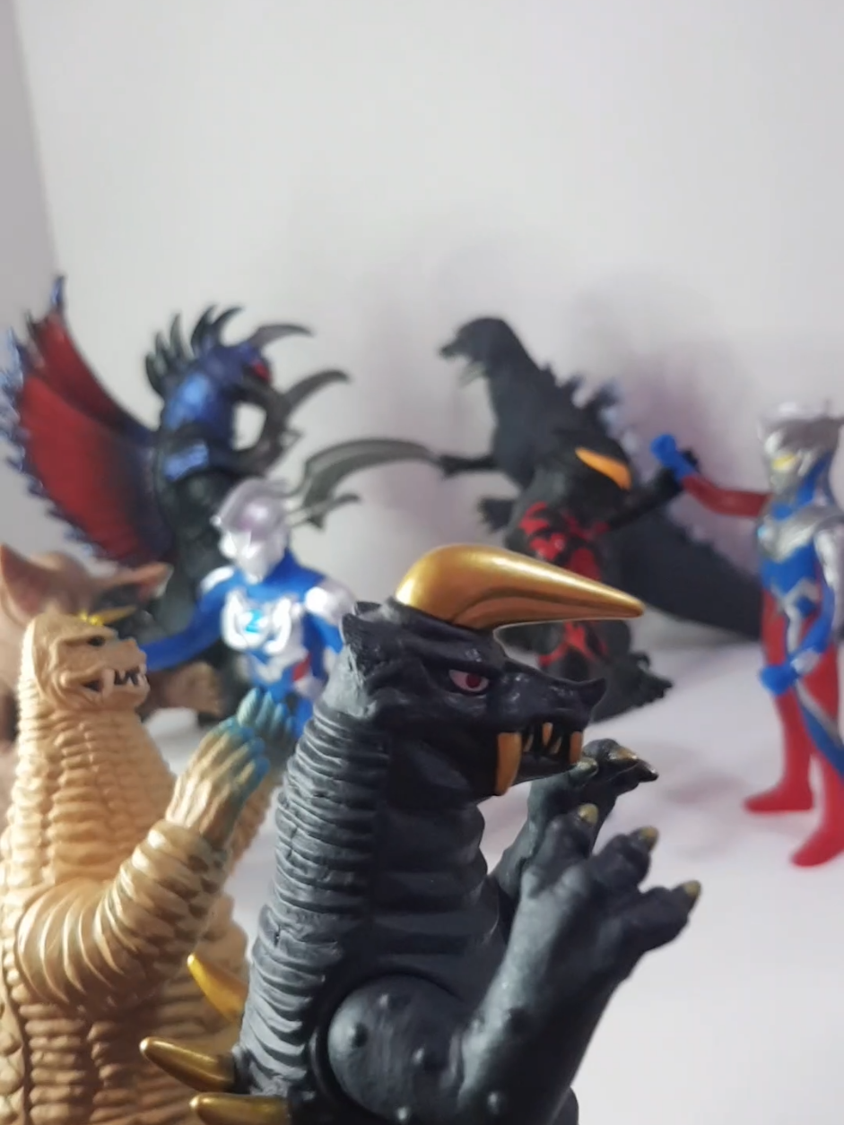 Shin Godzilla & Kiryu(Mechagodzilla3) are Late to the Fight, But Shin's Presence sure Scared off a few of Belial's Monster Army. #godzilla #ultraman #shingodzilla #fight #funny 