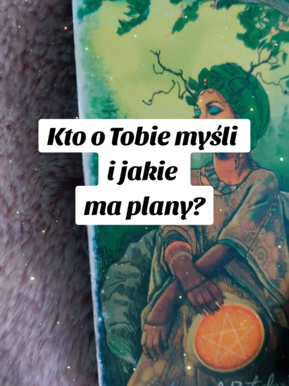 Kto o Tobie myśli teraz.. i jakie ma wobec Ciebie plany? TAROT ❤️ #tarot #wróżba #tarotpolska #tarotmiłosny #wróżbadlaciebie 