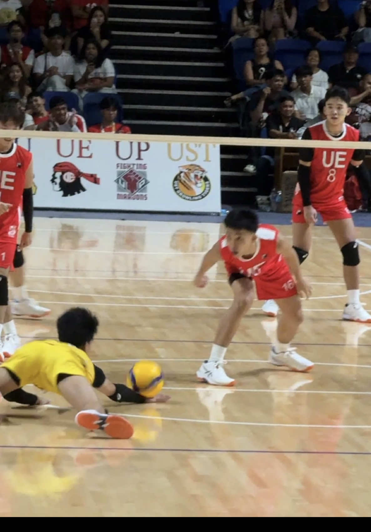 Lorayes with the save  #fyp #xybca #mensvolleyball #creatorsearchinsights #gouste @࿔࿔࿔ 