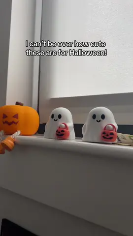 You can never have too much whimsy! #whimsical #halloween #ghosts #trickortreat #halloweendecor 