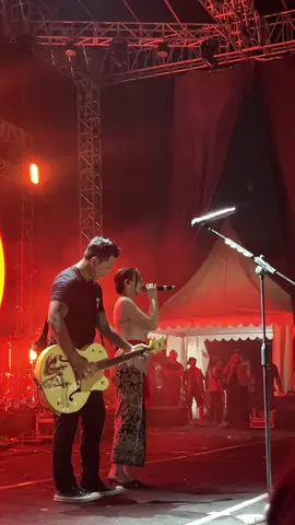 PoV: you are stuck in your SID concert memories 🥹🌹🙌🏻 #SID #supermanisdead #FYP #soundofsouth #surabaya 