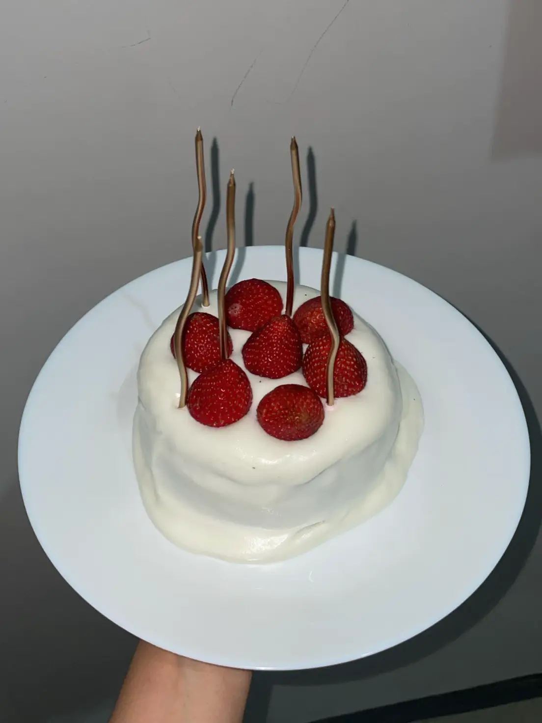 Kue simple untuk orng yg disyg👩‍🍳🍰🧁🎂🍓#kue #kueulangtahun #whippedcream #kuestrawberry #fyp 