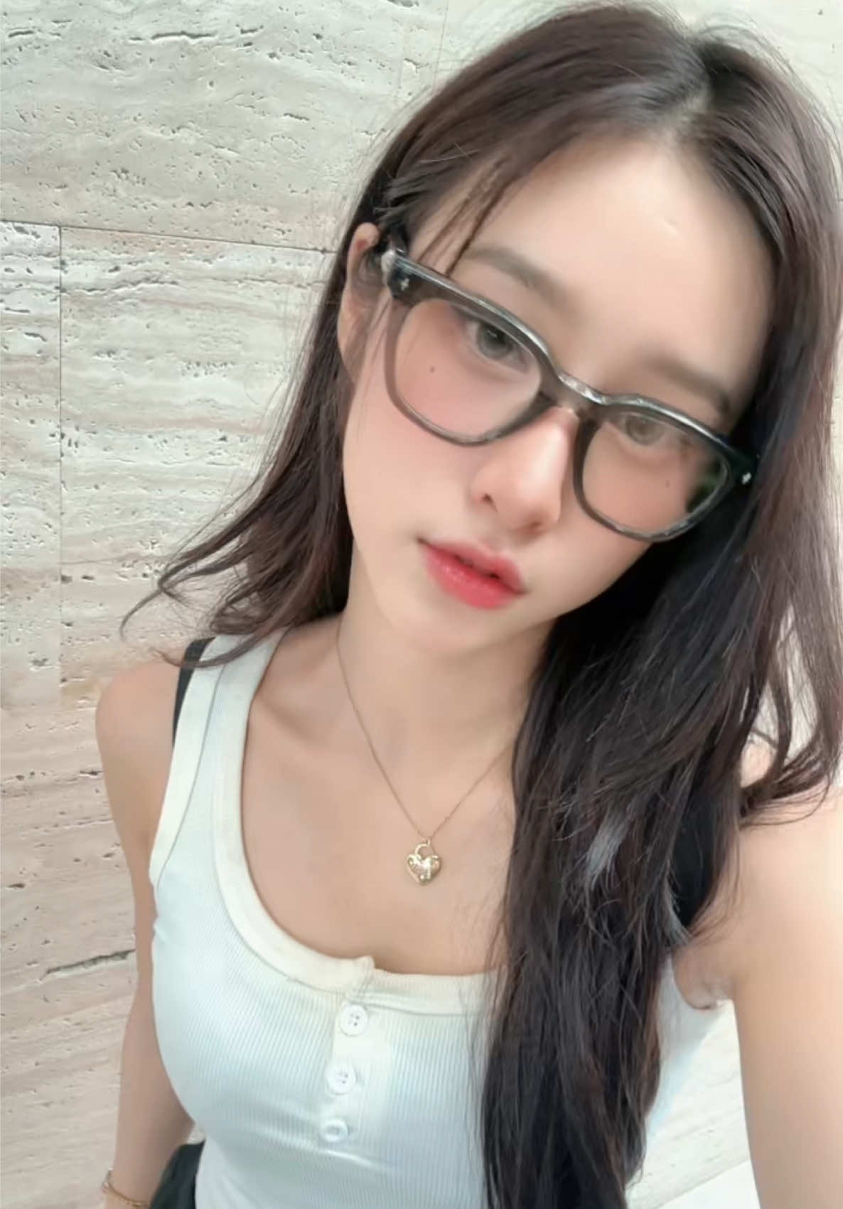 With or without ???🙈🧐🤓