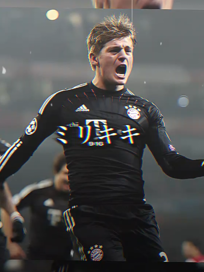 keep spirits 💪 #tonikroos #presetalightmotion #xml #football 
