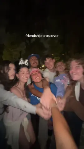 I love this so much #friendship #BestFriends #crossover #disneyland 