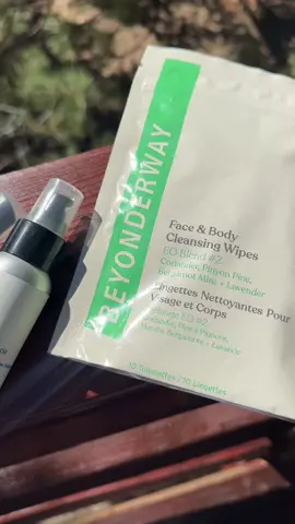 Always on the move, but never without self-care ✨ Beyonderway makes skincare simple and convenient: 🧼 cleansing wipes for instant freshness, 💦 face mist for a quick glow, 🧴 face & body oil for deep nourishment. Compact size + natural ingredients = the perfect companions for travel and active days 🚀 #Beyonderway #TravelEssentials #OnTheGoBeauty #skincareroutine #skincare @BEYONDERWAY 