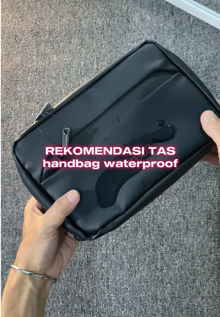 #handbag #tasselempang #taswaterproof 