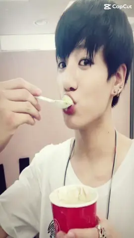 #jungkook #bts #blowup #getmeoutofmyflopera #floptok 