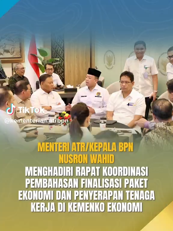 Halo #SobATRBPN, Menteri ATR/Kepala BPN, Nusron Wahid menghadiri Rapat Koordinasi Pembahasan Finalisasi Paket Ekonomi dan Penyerapan Tenaga Kerja bersama Kementerian Koordinator Bidang Perekonomian. Pada kesempatan ini, Menteri ATR/Kepala BPN menyampaikan terkait rencana Kementerian ATR/BPN dalam percepatan penyusunan Rencana Detail Tata Ruang (RDTR) untuk mendorong kemudahan izin berusaha. Simak selengkapnya pada video berikut ya, Sob☝🏼 #IndonesiaLengkap #ATRBPNKiniLebihBaik #ATRBPNMajudanModern #MelayaniProfesionalTerpercaya
