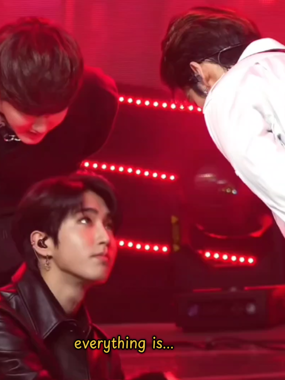 moments that i think leeknow fall in love again #leeknow #han #minsung #straykids #ship ctto