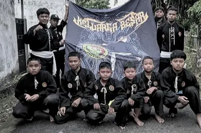 suwun mas mpon nglatih Kulo Sampe warga #kumbang malam jaya #paskum fighter 1928 #xycba #4upageシ #fyppppppppppppppppppppppp 