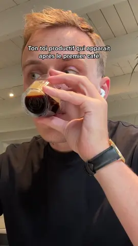 “Ne me demandez rien avant mon premier café” 😭#Bureau #Cafe