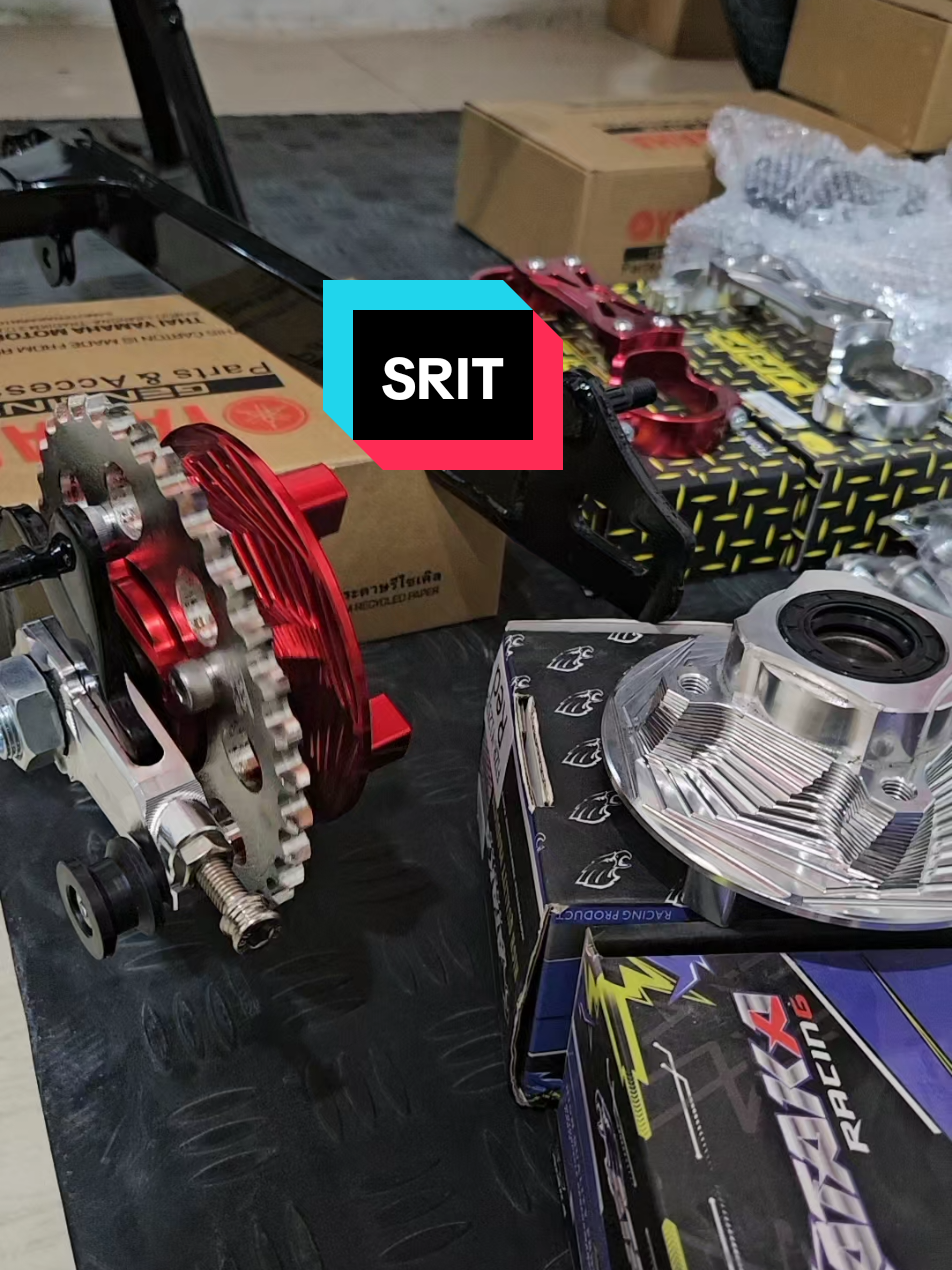 Membalas @suwirman1  napgir ataka racing bosku #rxkingindonesia #rxking135cc #rxkingmodifikasi #kingdrag 